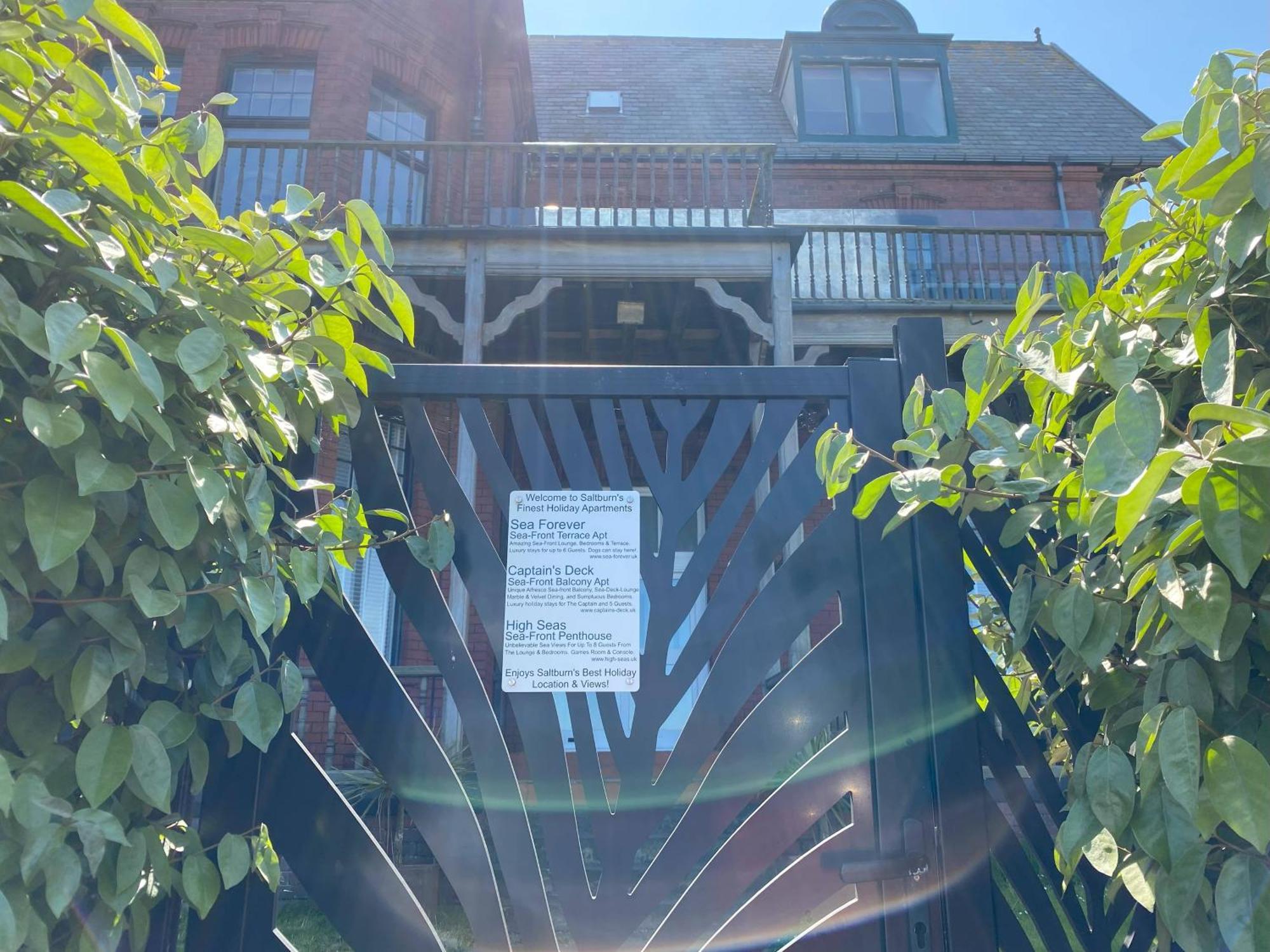 Captain'S Deck Beach Balcony Perfectlysaltburn Exterior foto